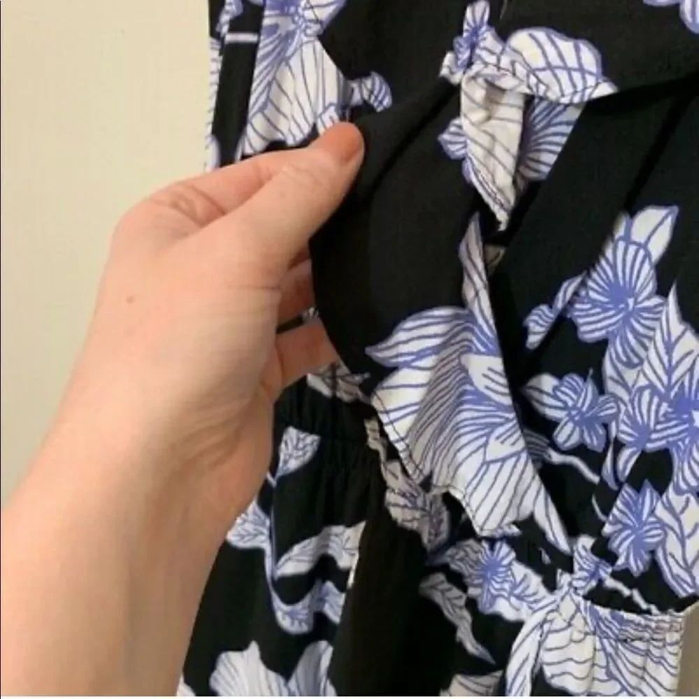 ✨ HP✨PRINT RUFFLE WRAP FRONT CAMI DRESS✨ - Picture 7 of 8